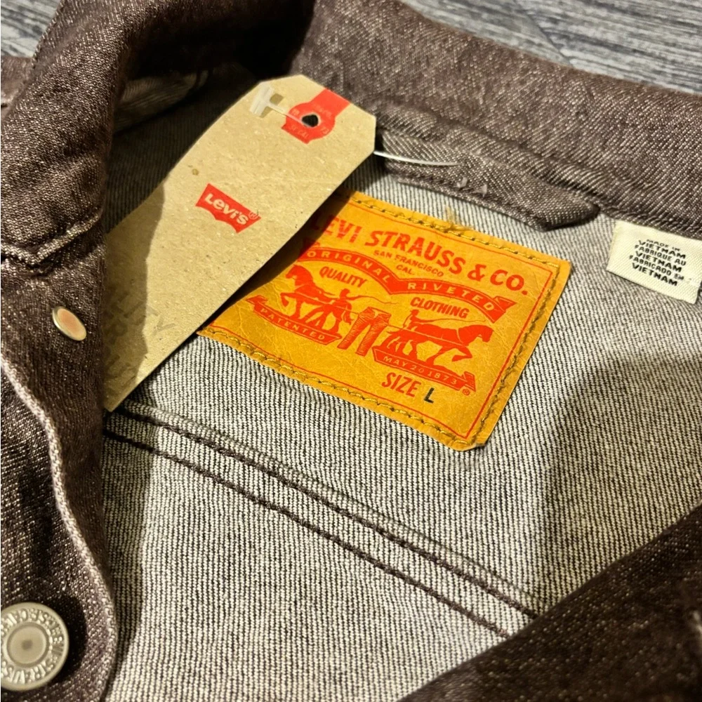 Levi's Dark Brown Distressed Denim Jacket (NEW)!!! - Picture 5 of 12